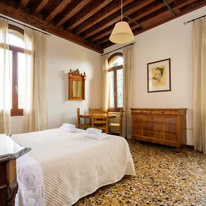San Trovaso Appartamento